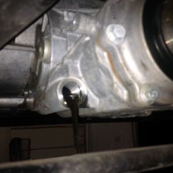 Замена масла в раздаточной коробке Chevrolet Captiva