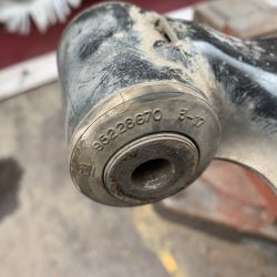 Замена шаровой опоры и сайлентблоков рычагов Шевроле Авео.